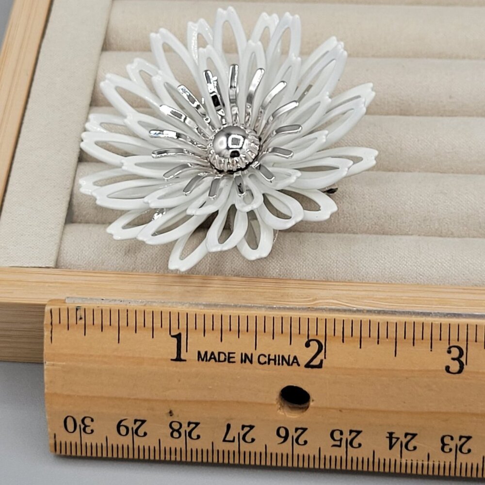 Vintage Sarah Coventry Large White Enamel Flower … - image 7